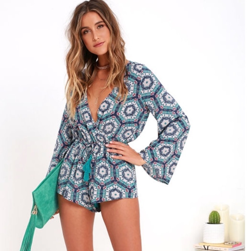 Lulu’s Bell Sleeve Romper